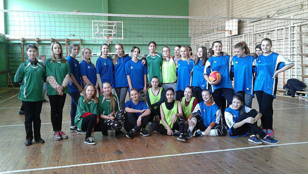 Збірна команда дівчат ЕПЛ взяла участь у районних змаганнях з волейболу
